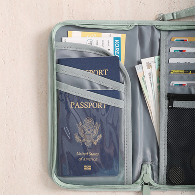 Mason Passport Holder | Black